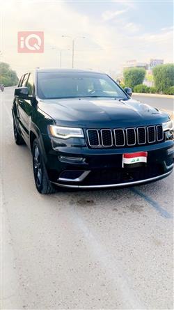 جیپ گراند شیرۆکی